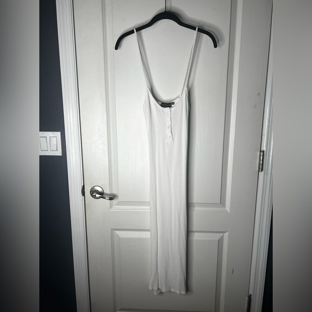 PRETTY LITTLE THING | WHITE SOFT RIB BUTTON FRONT STRAPPY MIDAXI DRESS